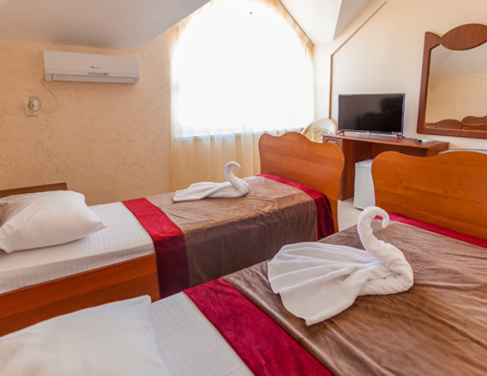 Семейный На мансарде 4 местный 1 комнатный без балкона - Отель «ЛермонтовЪ» Лермонтово