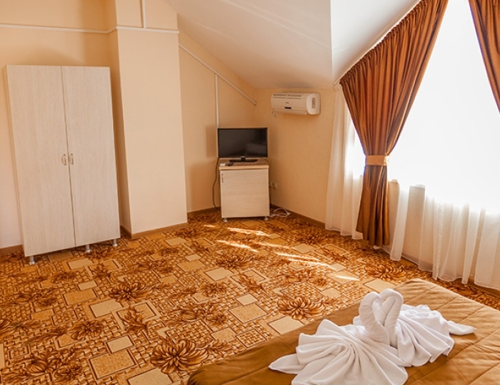 Семейный на мансарде 4-местный 2-комнатный - Отель «ЛермонтовЪ» Лермонтово